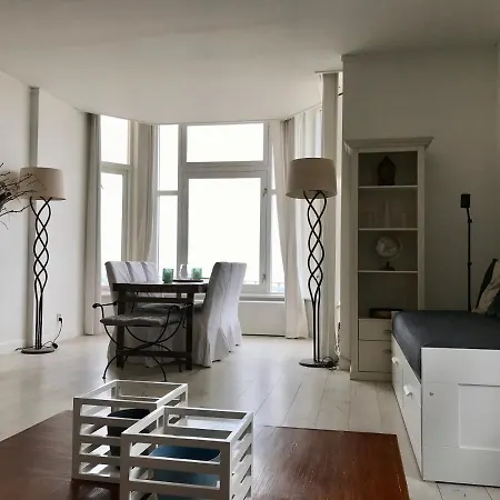 Sea View Scheveningen 아파트 *